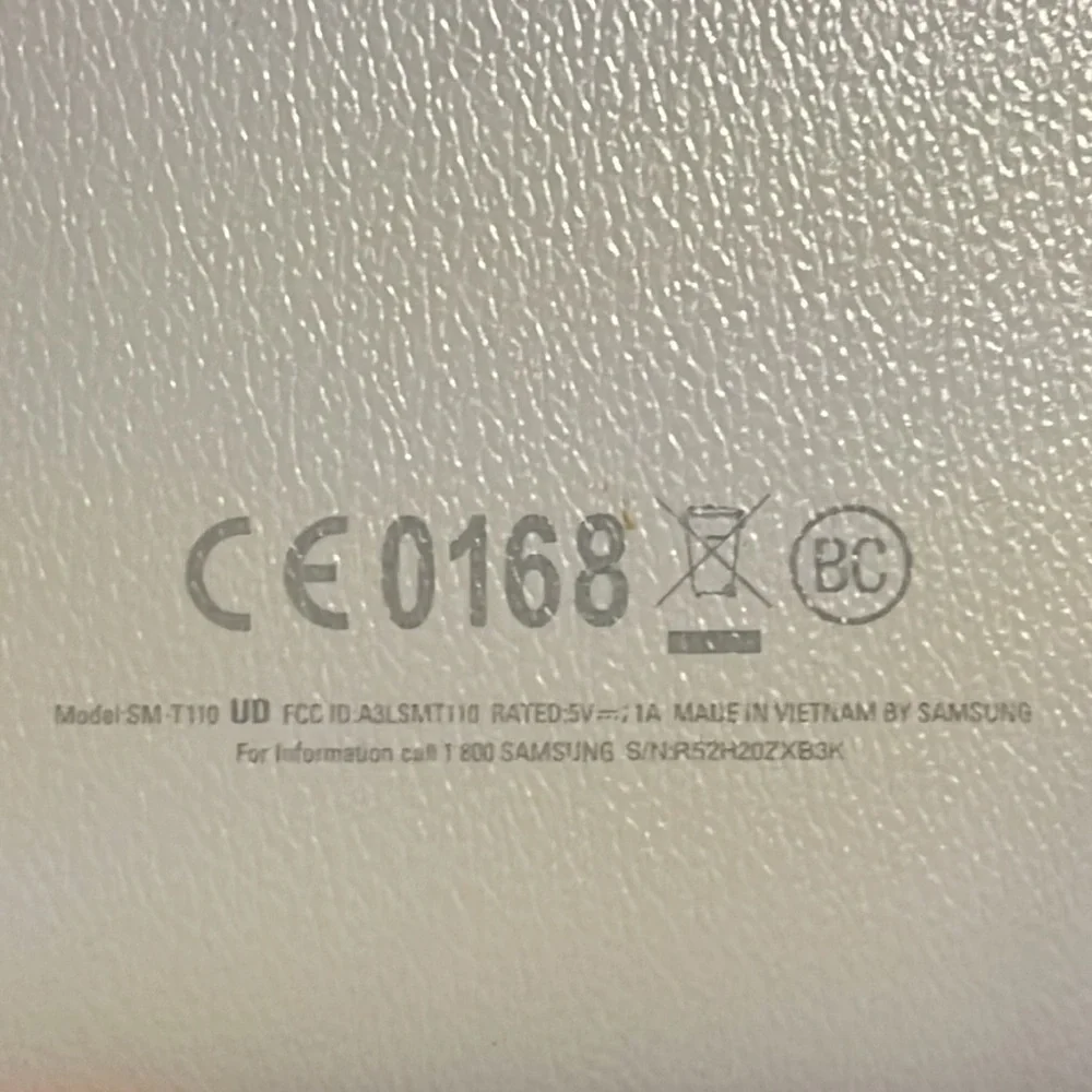 Samsung Galaxy Tab 3 lite SM – T110 8GB Wi-Fi 7inch white